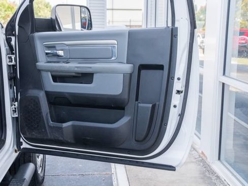 Used 2018 RAM 3500 Tradesman w/ Chrome Appearance Group AWD/4WD image 32
