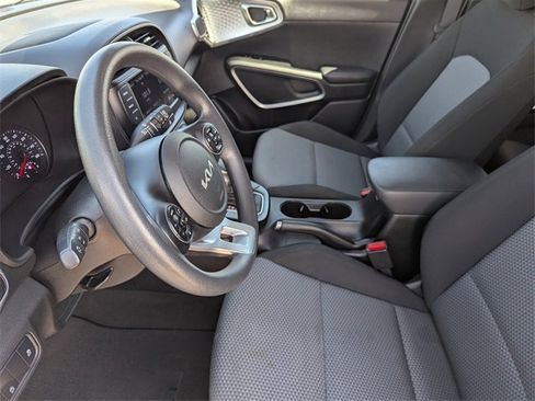 Used 2022 Kia Soul LX w/ Technology Package image 22