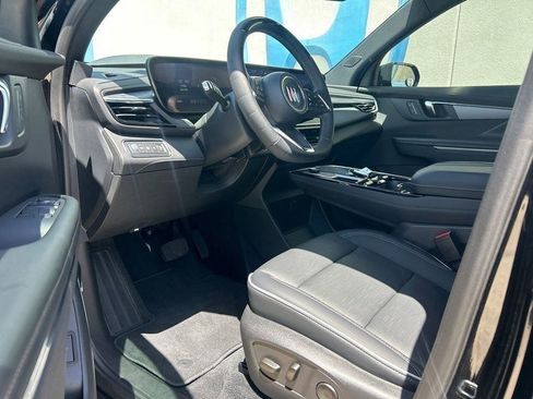 Used 2025 Buick Enclave Sport Touring w/ Super Cruise Package image 13