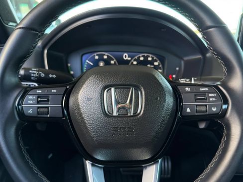 Used 2025 Honda Civic Sport image 25