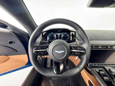 Used 2025 Aston Martin V8 Vantage Coupe image 10