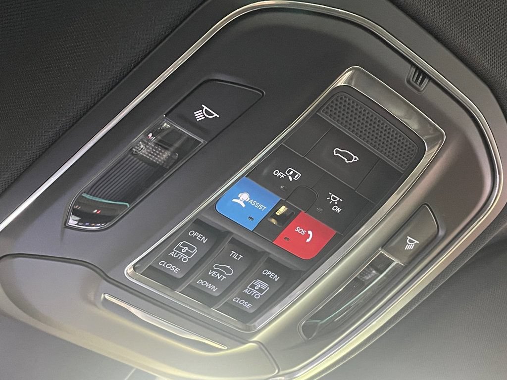 Used 2025 Jeep Wagoneer S Limited AWD/4WD image 43