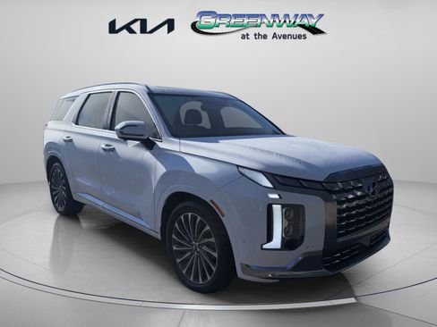 Used 2024 Hyundai Palisade Calligraphy image 1