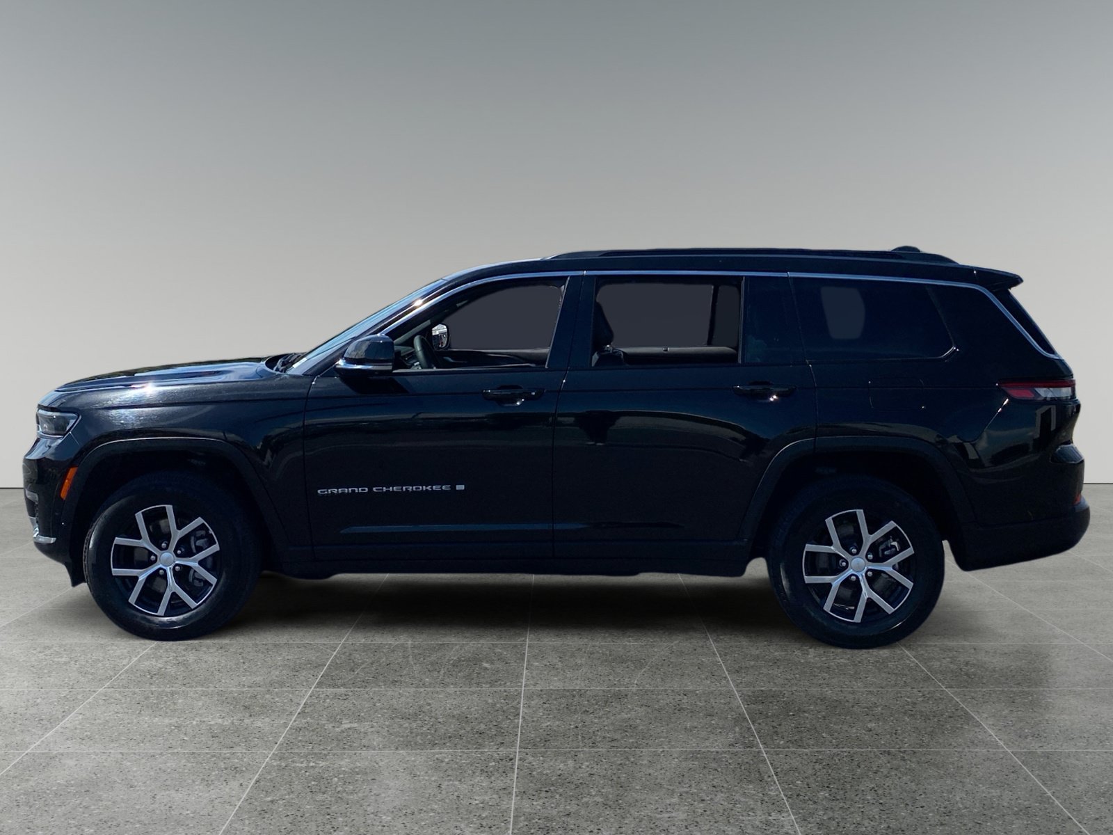 Used 2024 Jeep Grand Cherokee L Limited w/ Luxury Tech Group II AWD/4WD image 2