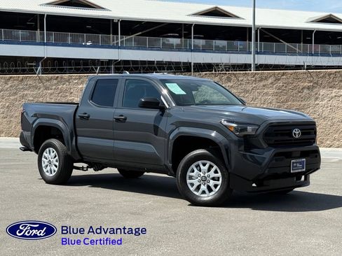 Used 2025 Toyota Tacoma SR RWD image 1