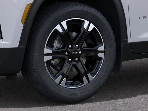 New 2027 Chevrolet Traverse LT FWD image 9