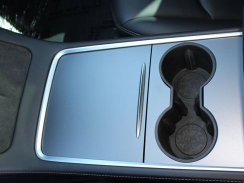 Used 2021 Tesla Model 3 Performance image 42