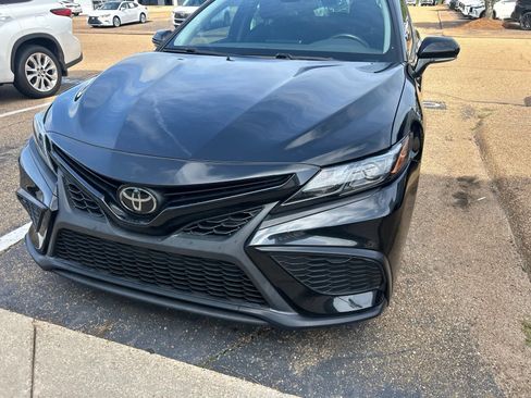 Used 2023 Toyota Camry SE FWD image 17