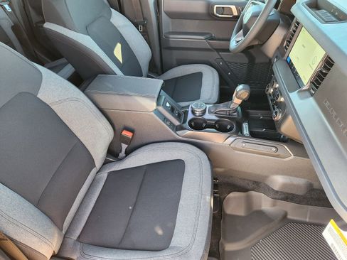 New 2025 Ford Bronco 4-Door image 14