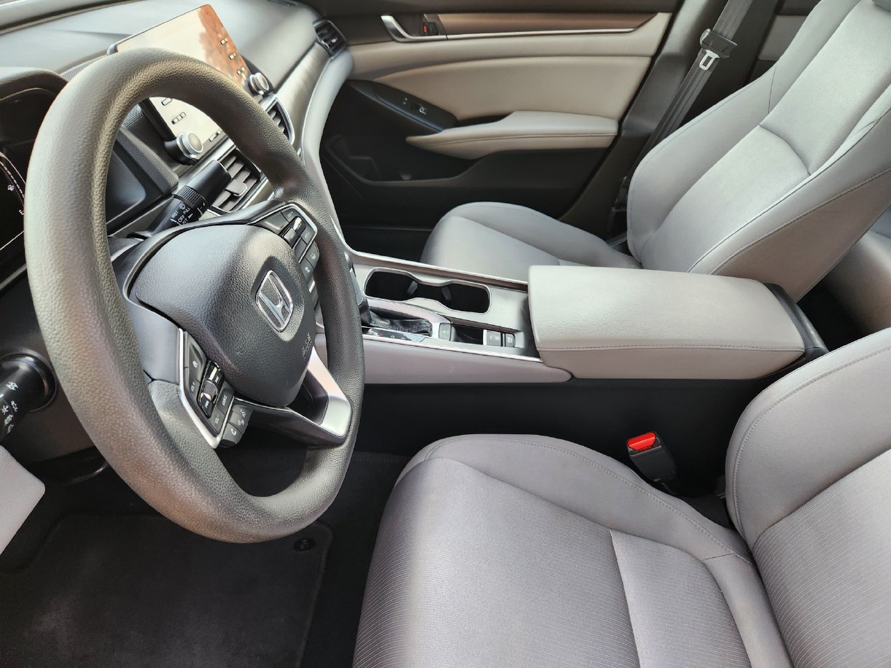 Used 2019 Honda Accord LX image 12