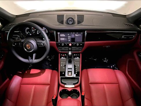 New 2026 Porsche Macan image 14