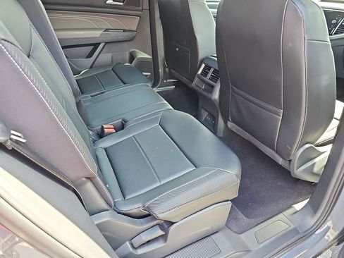 Used 2022 Volkswagen Atlas Cross Sport SEL R-Line image 14