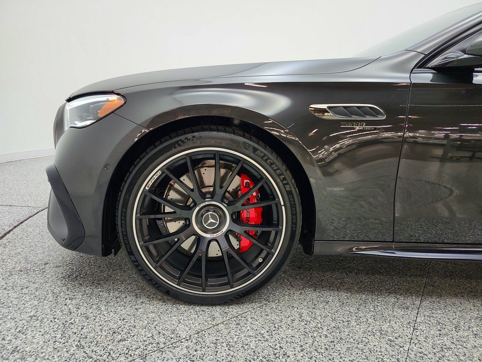 Used 2025 Mercedes-Benz E 53 AMG e 4MATIC Sedan image 22