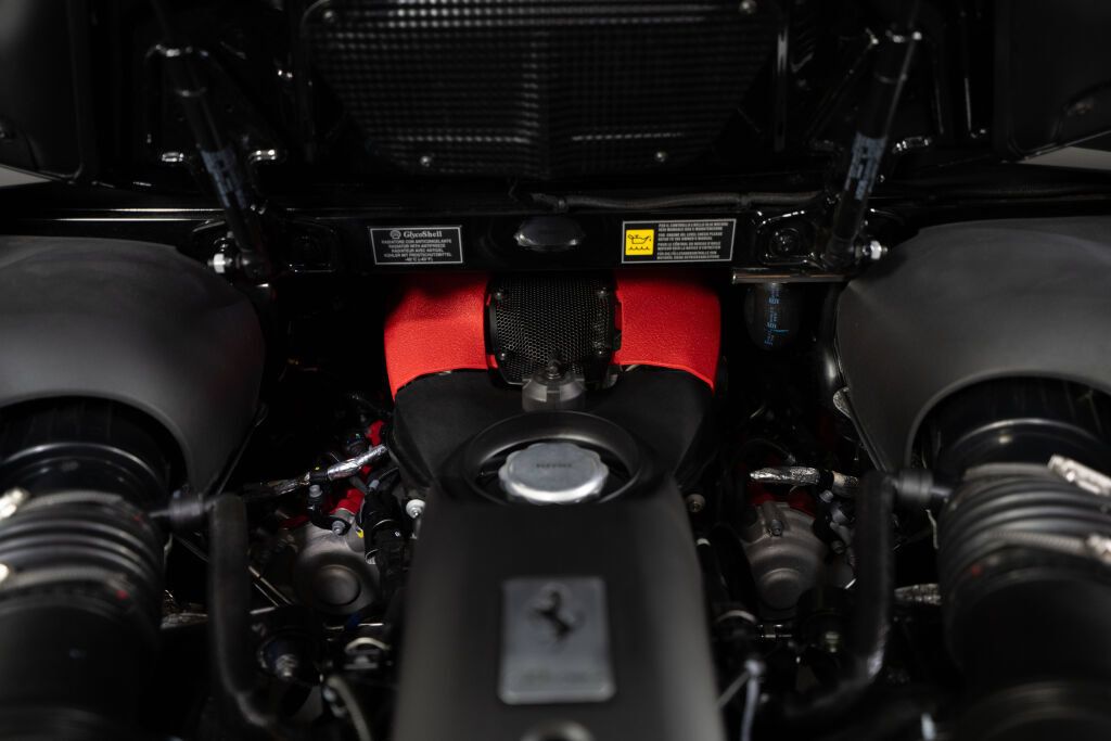 Used 2023 Ferrari F8 Tributo RWD image 29