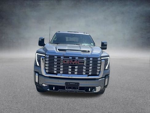 Used 2024 GMC Sierra 2500 Denali w/ Denali Reserve Package AWD/4WD image 9
