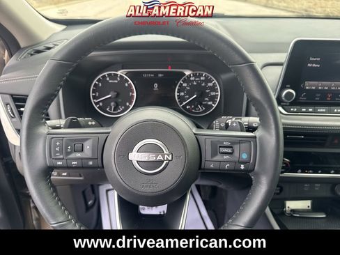 Used 2024 Nissan Rogue SV w/ SV Premium Package image 12