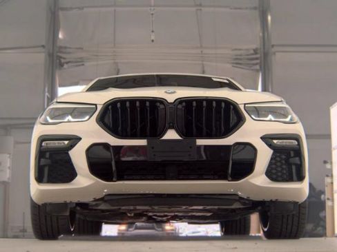Used 2021 BMW X6 xDrive40i AWD/4WD image 3