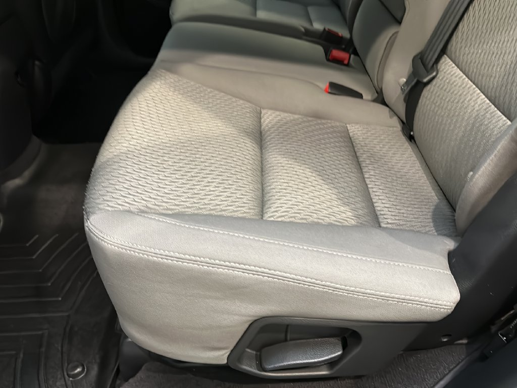 Used 2017 Hyundai Santa Fe SE AWD/4WD image 13
