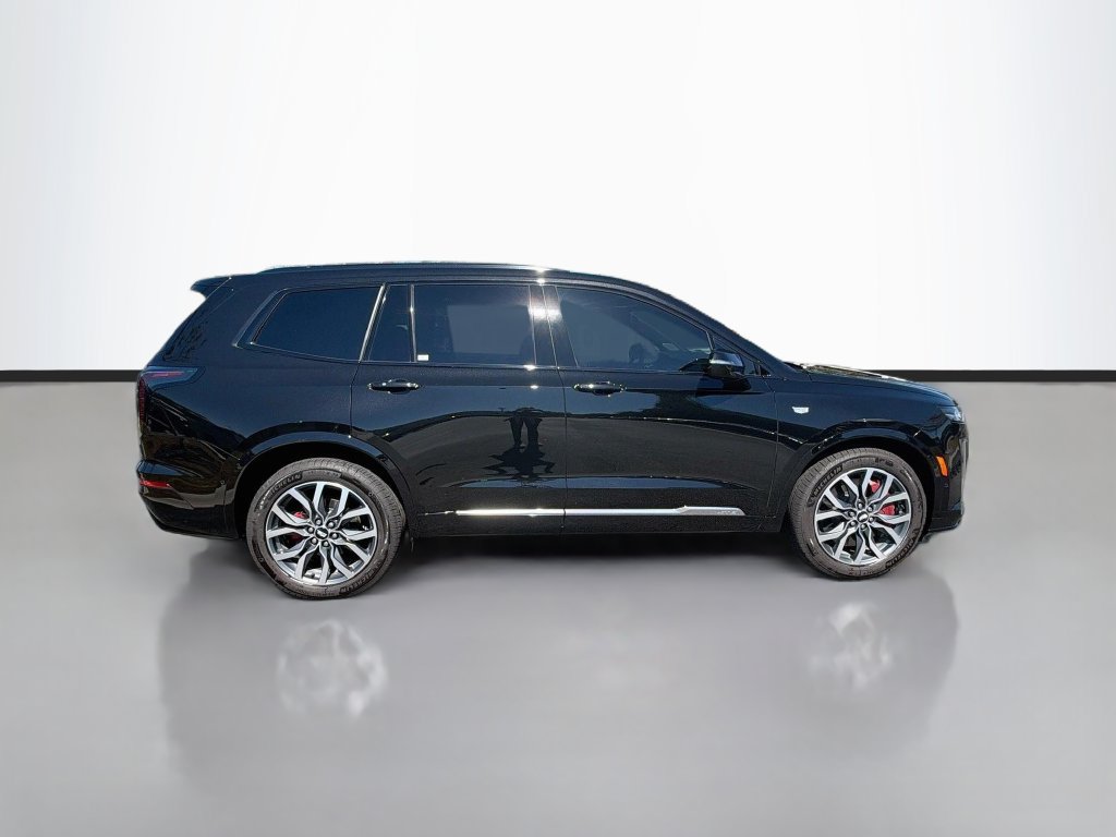 Used 2024 Cadillac XT6 Sport w/ Technology Package AWD/4WD image 4