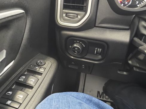Used 2022 RAM 1500 Big Horn AWD/4WD image 20