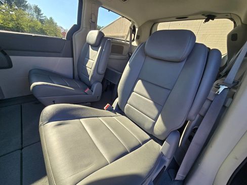 Used 2008 Dodge Grand Caravan SXT image 30