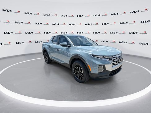 Used 2024 Hyundai Santa Cruz SEL image 2