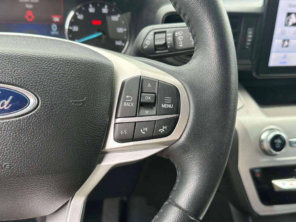 Used 2023 Ford Explorer XLT AWD/4WD image 23