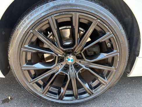 Used 2021 BMW 740i w/ M Sport Package RWD image 6