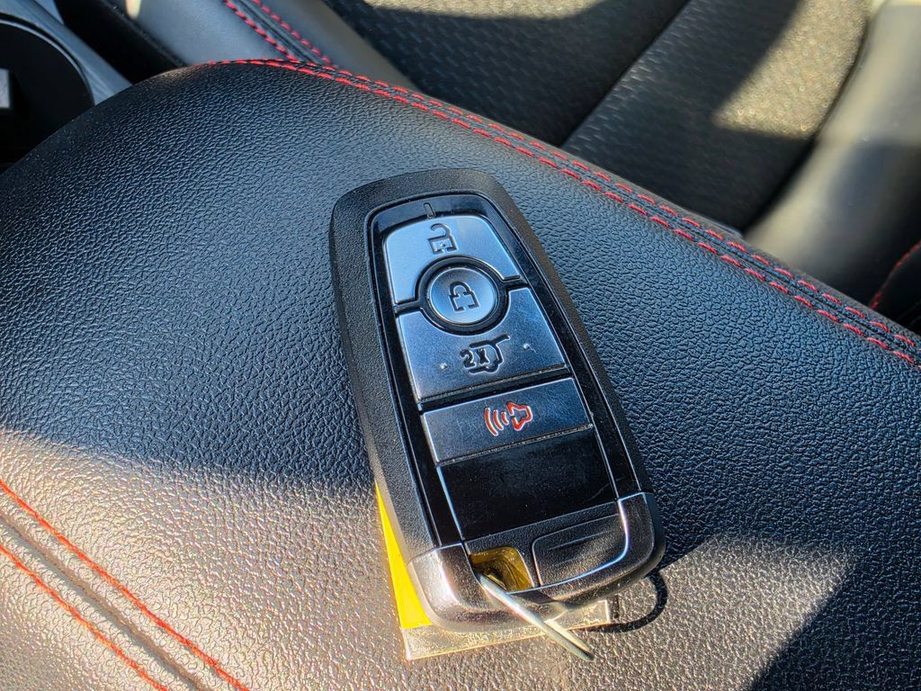 Used 2026 Ford Escape ST-Line FWD image 29