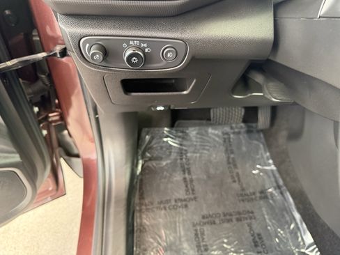 Used 2022 Chevrolet TrailBlazer LT image 11