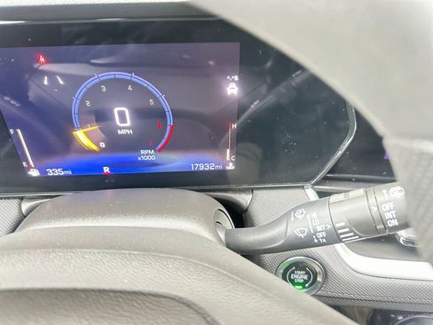 Used 2025 Chevrolet TrailBlazer LT image 40