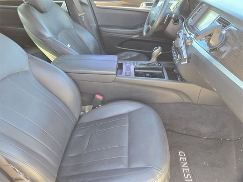 Used 2017 Genesis G80 3.8 w/ Option Group 02 image 9