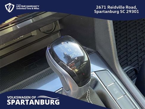 Used 2024 Volkswagen Tiguan SE R-Line image 26