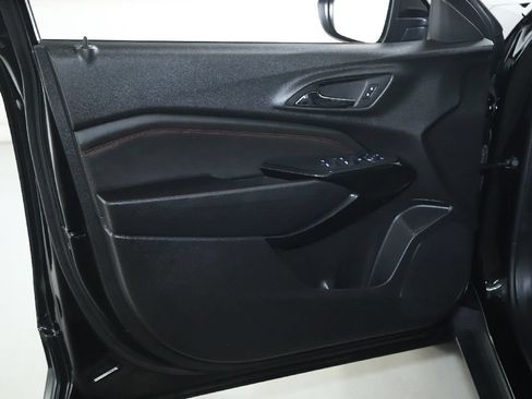 Used 2025 Chevrolet Trax RS w/ Sunroof Package FWD image 15