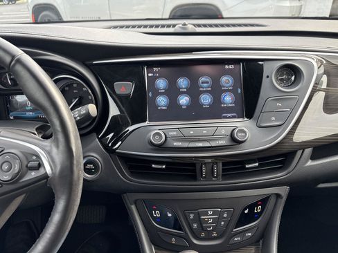 Used 2020 Buick Envision Essence FWD image 21