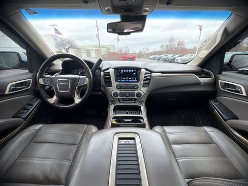 Used 2019 GMC Yukon Denali w/ Denali Ultimate Package image 18