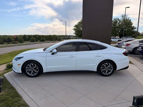 Used 2023 Hyundai Sonata SEL w/ Cargo Package FWD image 2