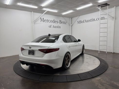 Used 2019 Alfa Romeo Giulia Ti w/ Quick Order Package 22Z Lusso image 8
