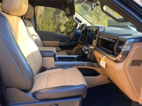 Used 2025 Ford F450 Lariat w/ Chrome Package image 36