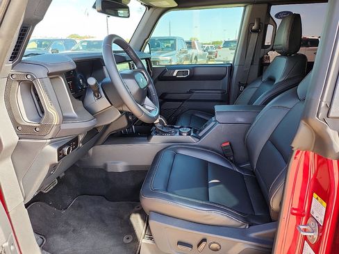 New 2025 Ford Bronco Badlands image 10