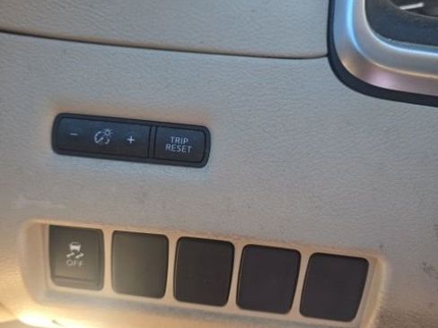 Used 2015 Nissan Murano S image 21