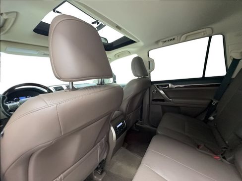 Used 2016 Lexus GX 460 Luxury AWD/4WD image 25