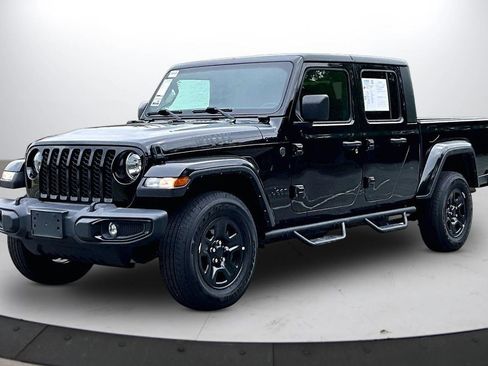 Certified 2022 Jeep Gladiator Sport AWD/4WD image 4