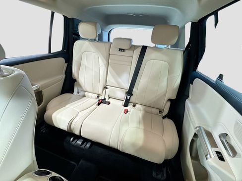 Used 2023 Mercedes-Benz EQB 300 4MATIC image 14