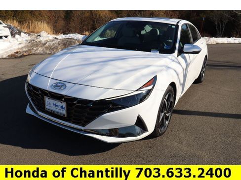 Used 2023 Hyundai Elantra Limited w/ Cargo Package image 3