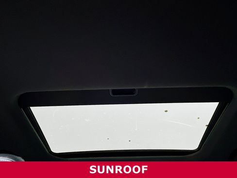 Used 2025 Jeep Grand Cherokee Altitude image 25