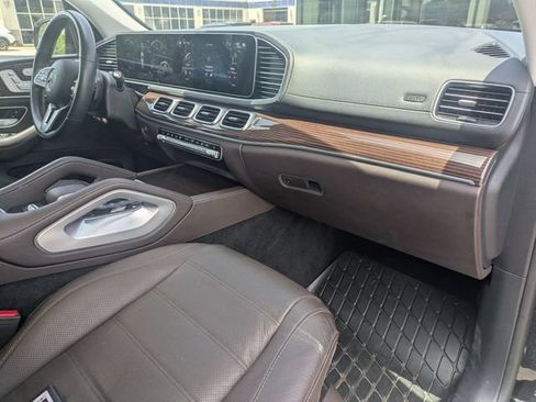 Used 2023 Mercedes-Benz GLS 450 4MATIC image 29