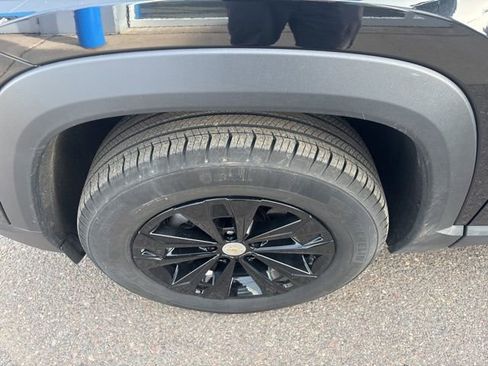 Used 2025 Chevrolet Equinox LT image 25