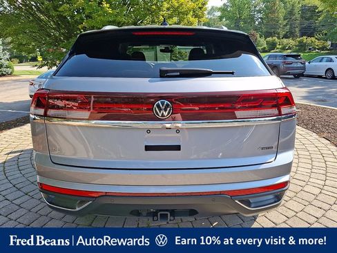 Certified 2024 Volkswagen Atlas Cross Sport SE AWD/4WD image 7
