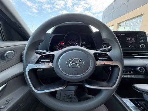 Certified 2023 Hyundai Elantra SEL FWD image 9